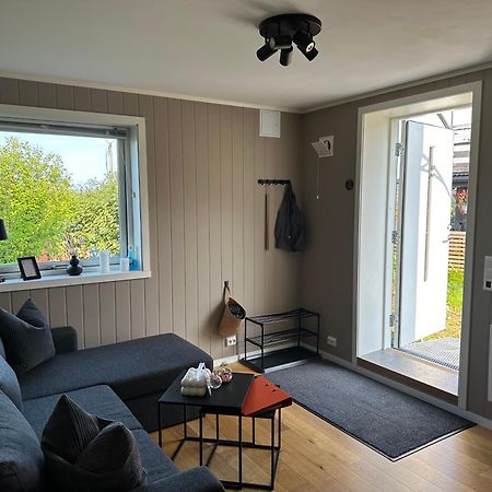 Aurora Apartment Very Close To Cable Car And Sherpatrappa Tromso Bagian luar foto